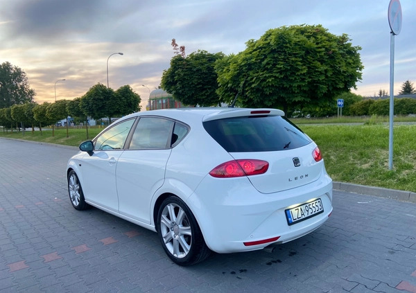 Seat Leon cena 27900 przebieg: 290000, rok produkcji 2010 z Zamość małe 352